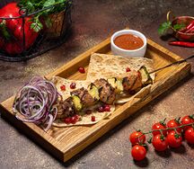 Шашлык из свинины и цукини