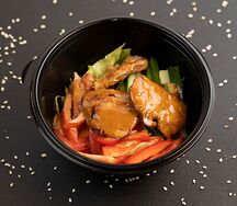 Салат из курицы и свежих овощей