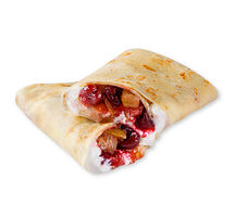 Блин с печеным яблоком и вишней