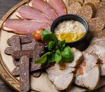 Мясное ассорти по-домашнему