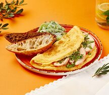 Омлет с зеленью и куриной грудкой
