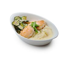 Пюрешка с рублеными куриными котлетами и соусом том ям