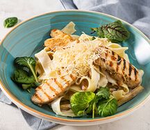 Феттуччине с куриным филе