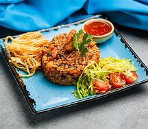 Жареный рис с креветками