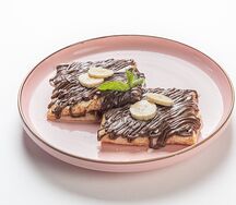 Блинчики с нутеллойи бананом.