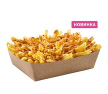 Картофель фри с сырным соусом и луком