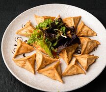 Манду гуи из курицы и краба