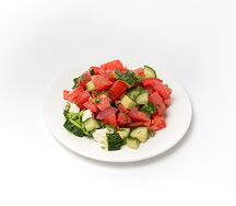 Салат свежий с брынзой