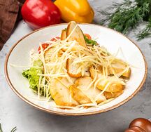 Салат Цезарь с курицей