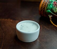 Мацони с укропом и чесноком