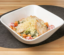 Салат Цезарь с курицей