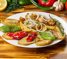 Жареные овощи с курицей