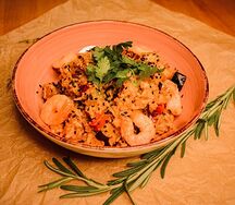 Рис с креветками и овощами