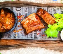 Печеные свиные ребрышки