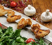 Шашлык из куриных крылышек на мангале