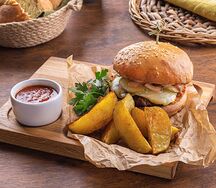 Вахбургер с картофельными дольками