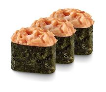 Три суши острый лосось