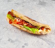 Панини с пармской ветчиной и пармезаном