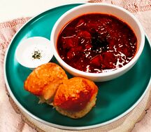 Борщ с пампушками