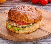 Гамбургер с говяжьей котлетой