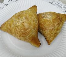 Самса слоёная с курицей