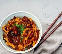 KузоWok свинины с острым перцем
