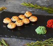 Запеченный ролл Цезарь