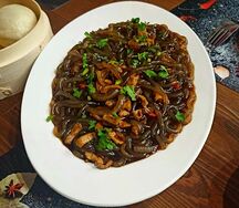 Лапша крахмальная со свининой