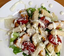 Салат Цезарь с курицей