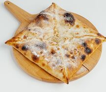 Слоеный пирог с тыквой и творожным сыром