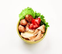 Салат азиатский с куриным бедром