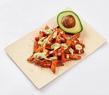 Батат с гуакамоле и сырным соусом