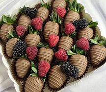 Набор Шоколадный микс с ягодами