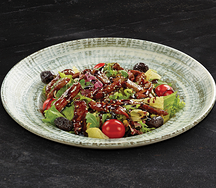 Салат теплый с говядиной