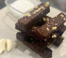 Хрустящие чесночные гренки