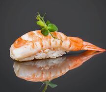 Нигири с креветкой