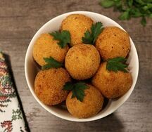 Сырные жареные шарики
