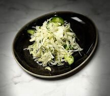Салат из капусты с огурцом
