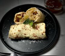 Блинчик с яблоком и корицей