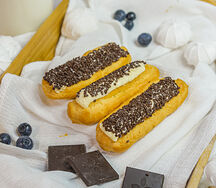 Эклер с ванильным кремом 5 шт