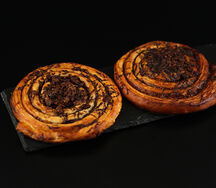 Улитка с карамелью и орехом пекан