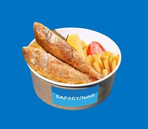 Барабулька с картофелем фри и лимонным соусом