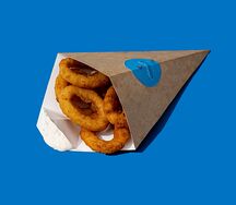 Луковые кольца с чесночным соусом