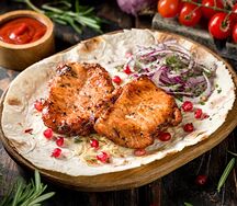 Шашлык из cвинoго стейка