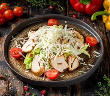 Цезарь с курицей