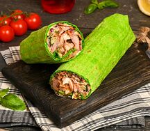 Шаурма в зеленом лаваше 