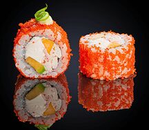 Ролл Калифорния с крабом