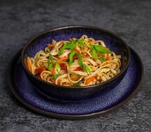 Удон с курицей соусом терияки