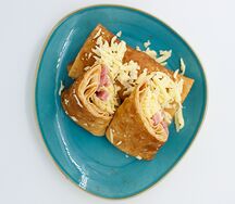 Блинчики с сыром и ветчиной