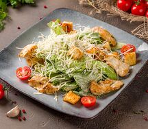 Цезарь с курицей